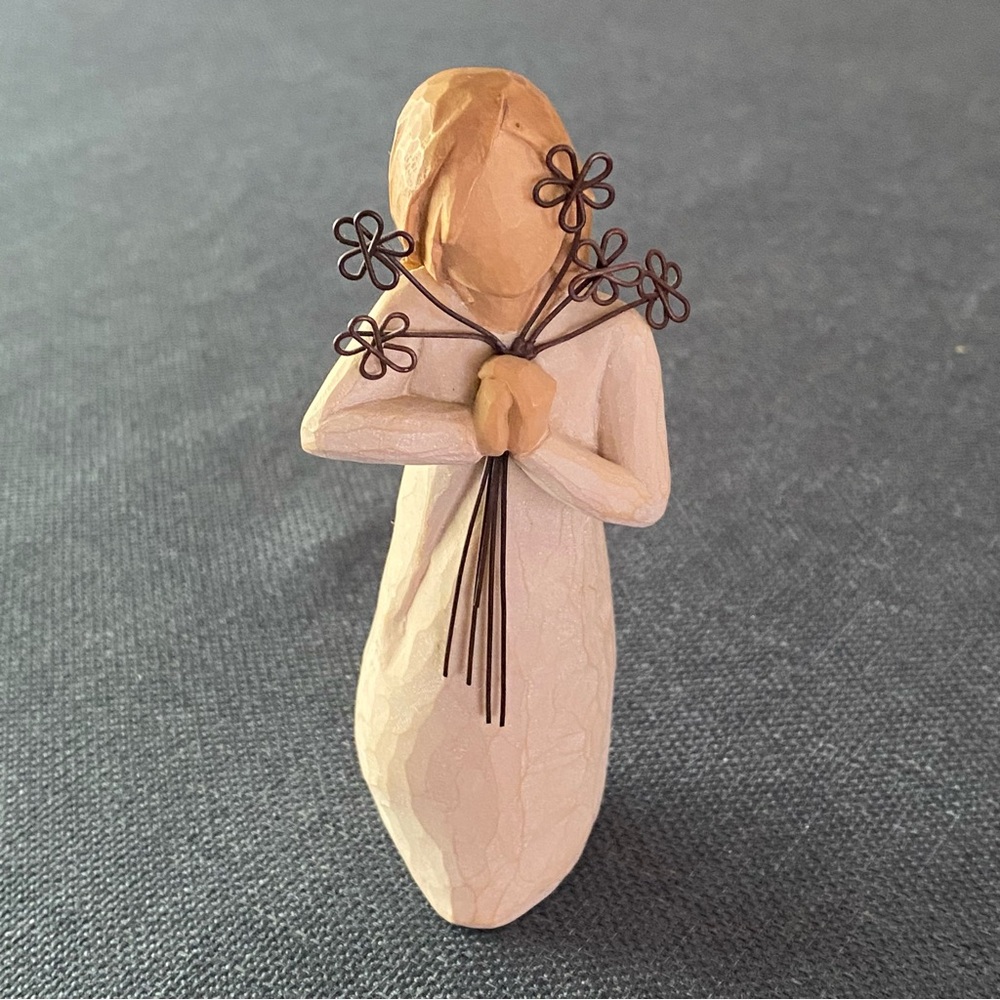 Willow Tree Angel of Friendship 5.5" Figurine Demdaco Susan Lordi 2004